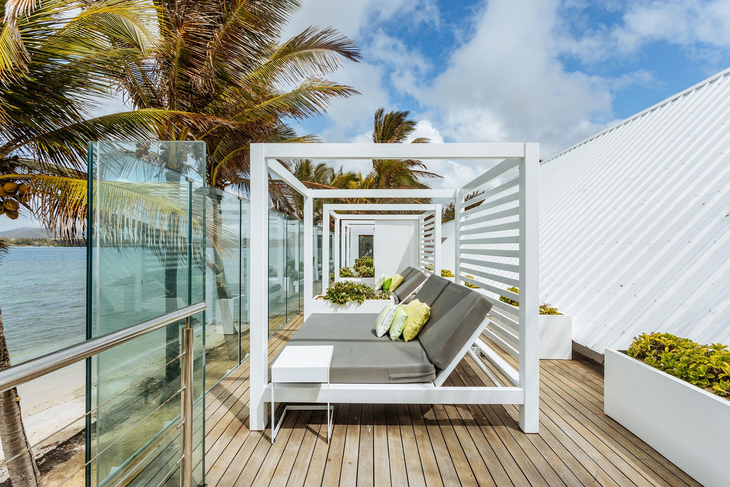 Tropical Attitude (adults Only)